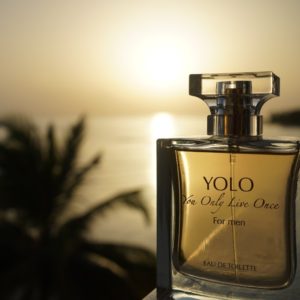 Бесплатный образец аромата YOLO