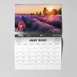 Бесплатный настенный календарь на 2021 год по почте